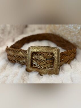 Simply Vera vintage Woven Leather Braided Belt in Tan metallic brushed